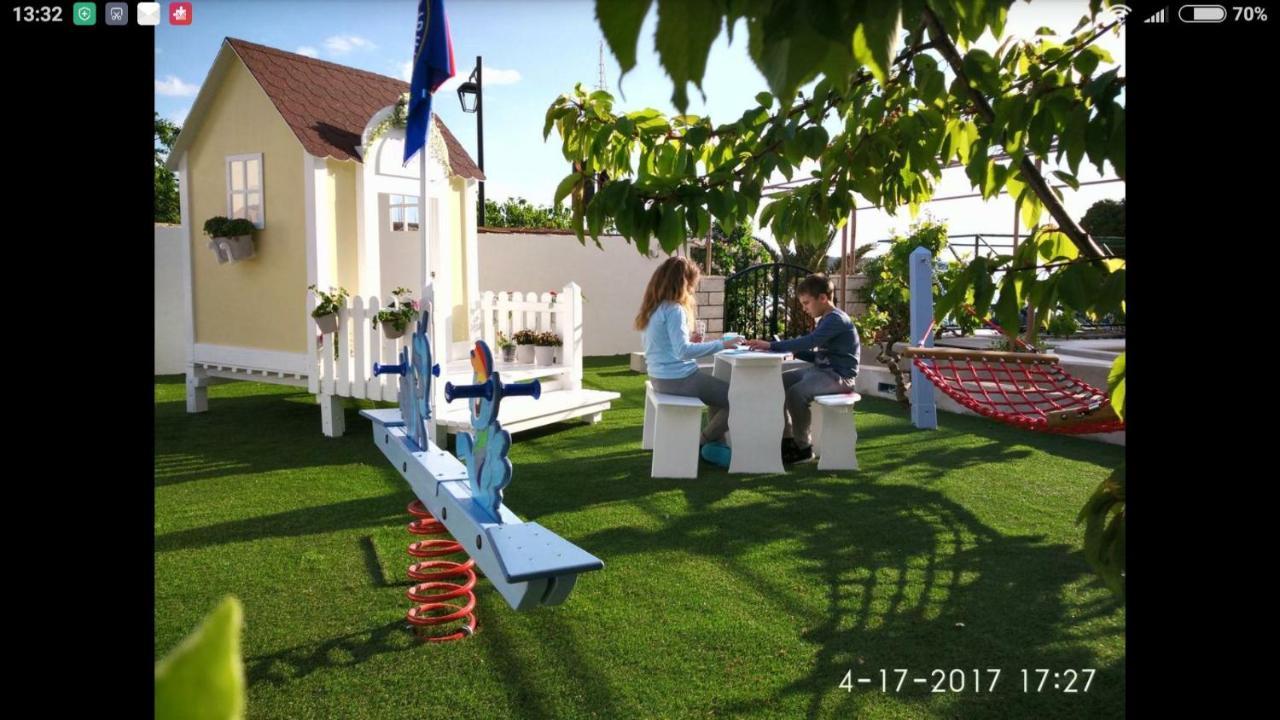 Apartments Gina Trogir Bagian luar foto