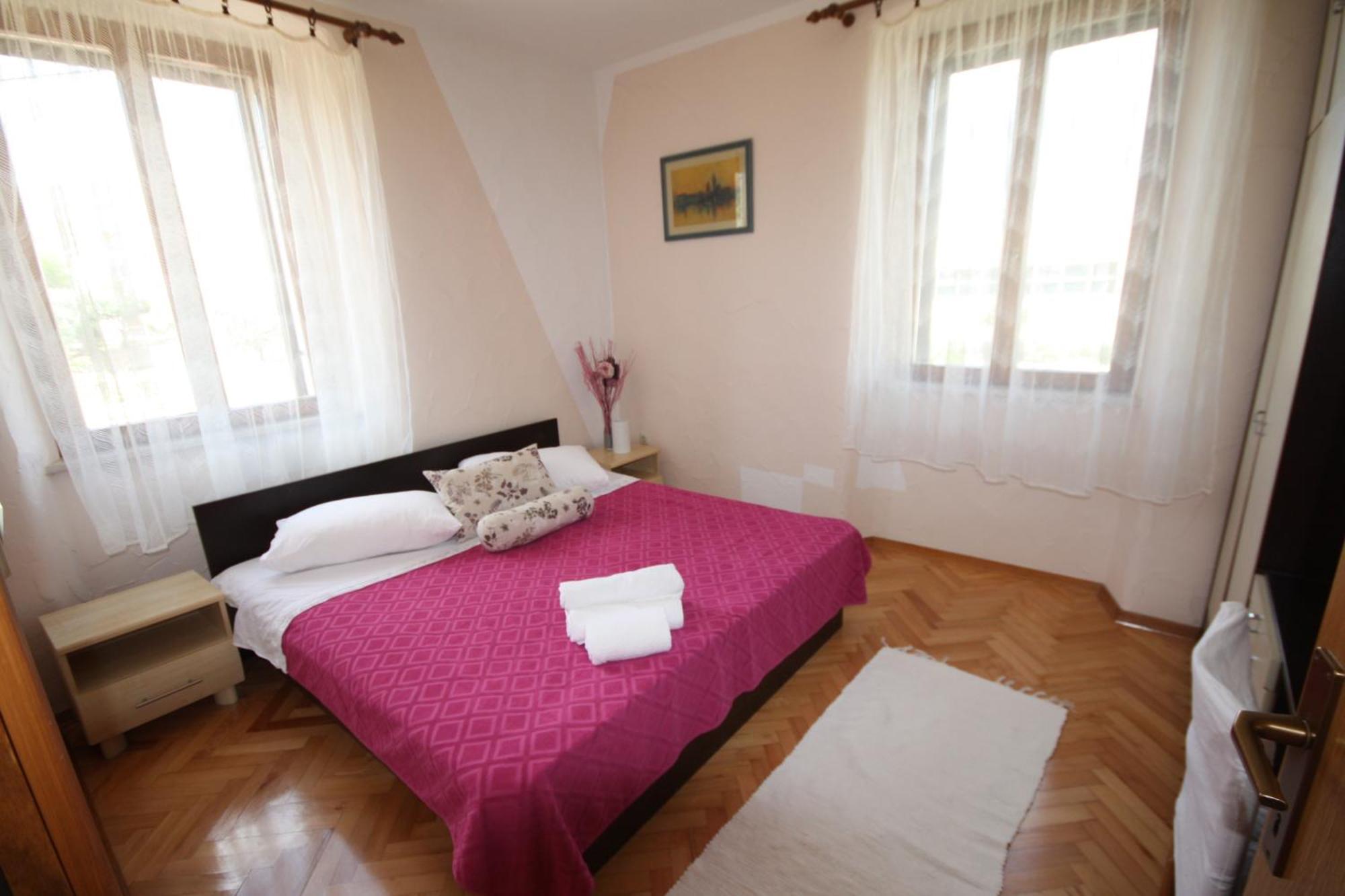 Apartments Gina Trogir Bagian luar foto