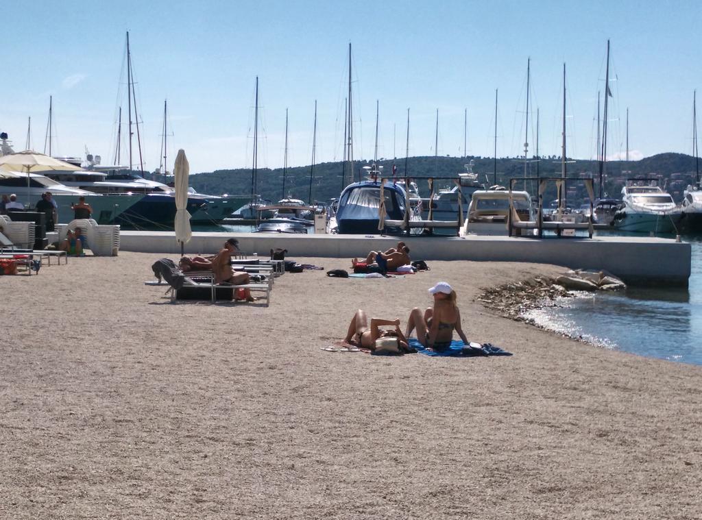 Apartments Gina Trogir Bagian luar foto