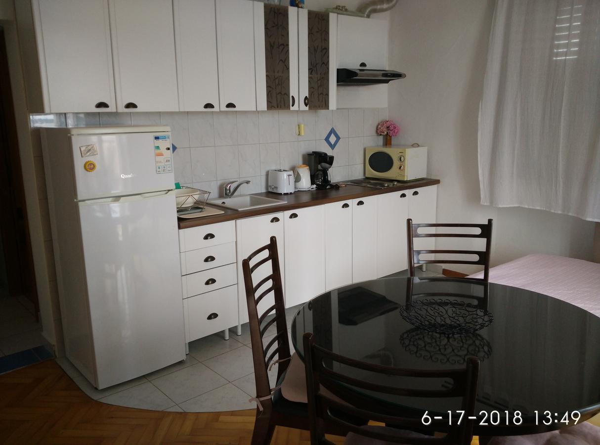 Apartments Gina Trogir Bagian luar foto