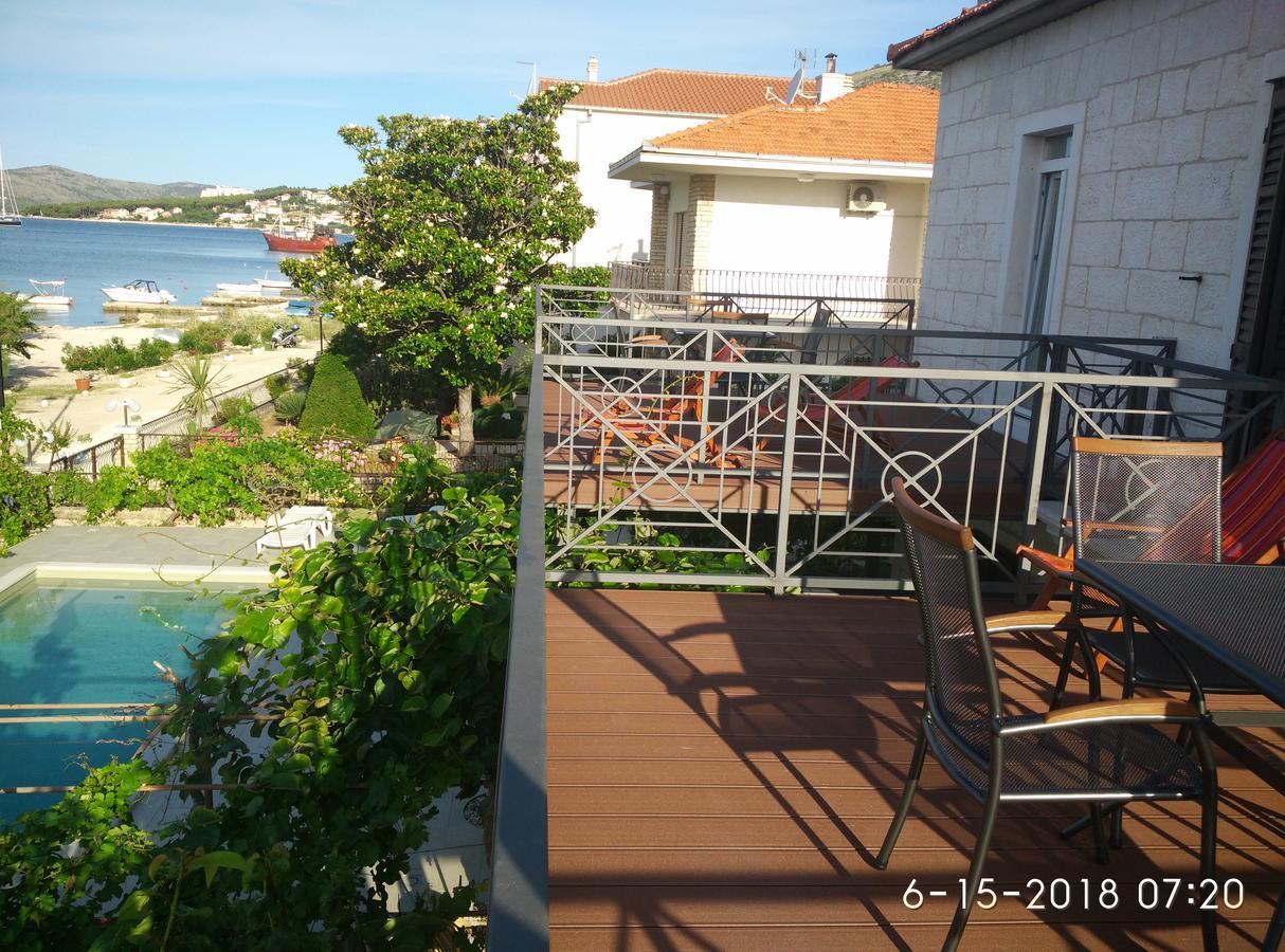 Apartments Gina Trogir Bagian luar foto