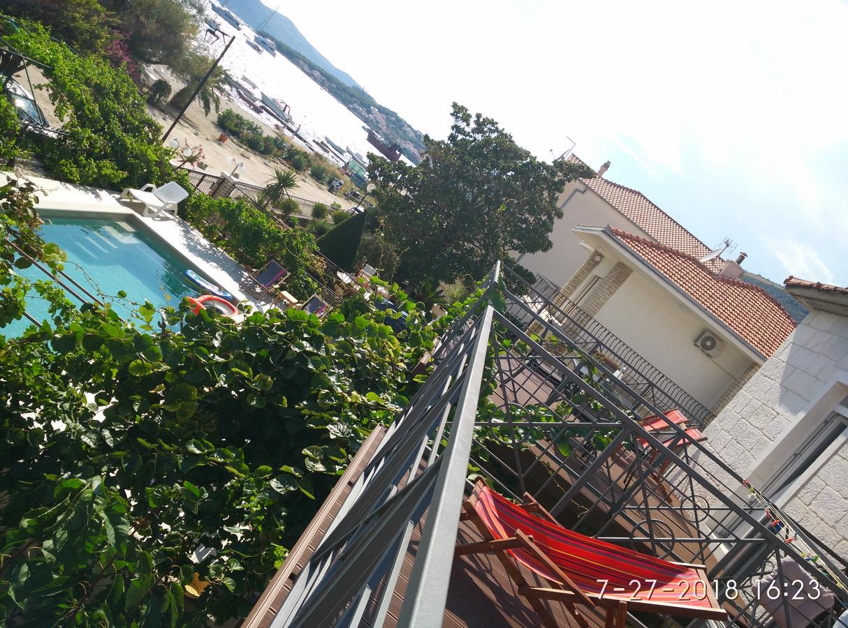 Apartments Gina Trogir Bagian luar foto