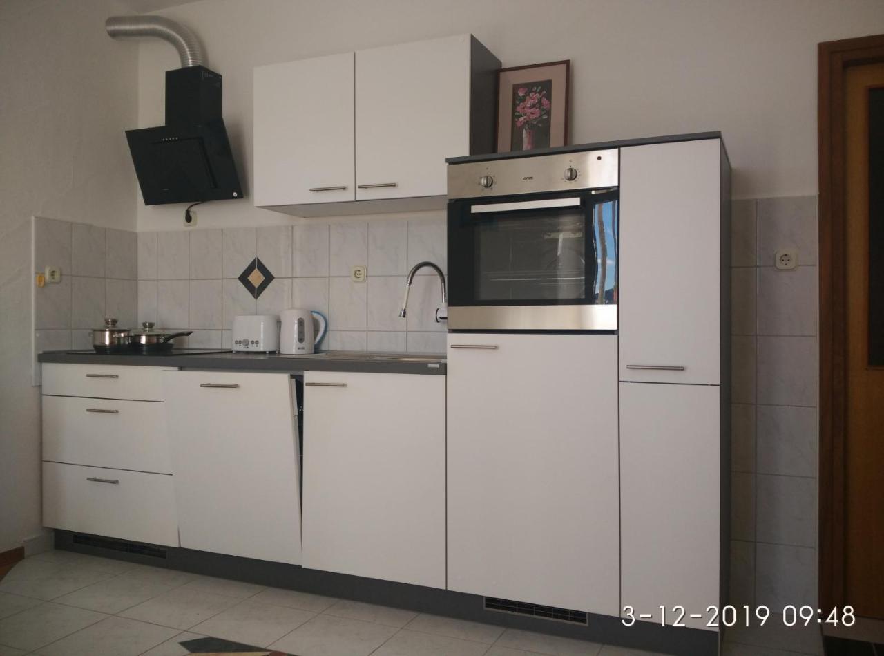 Apartments Gina Trogir Bagian luar foto