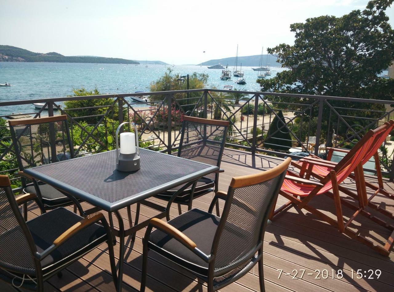 Apartments Gina Trogir Bagian luar foto